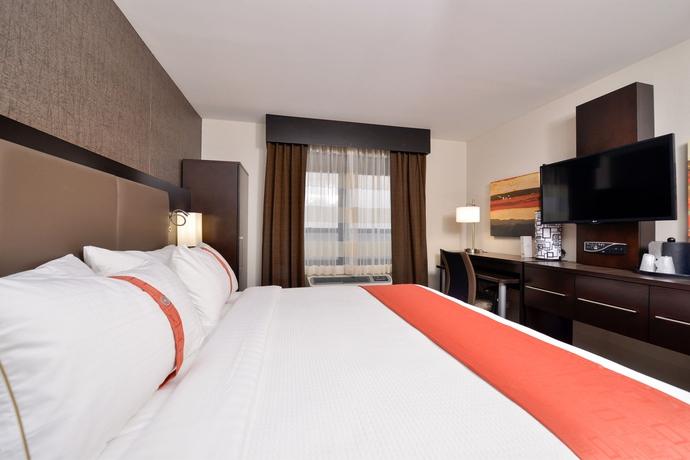 Holiday Inn New York JFK Airport Area