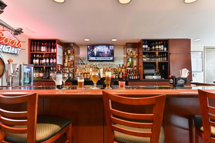 Holiday Inn New York JFK Airport Area