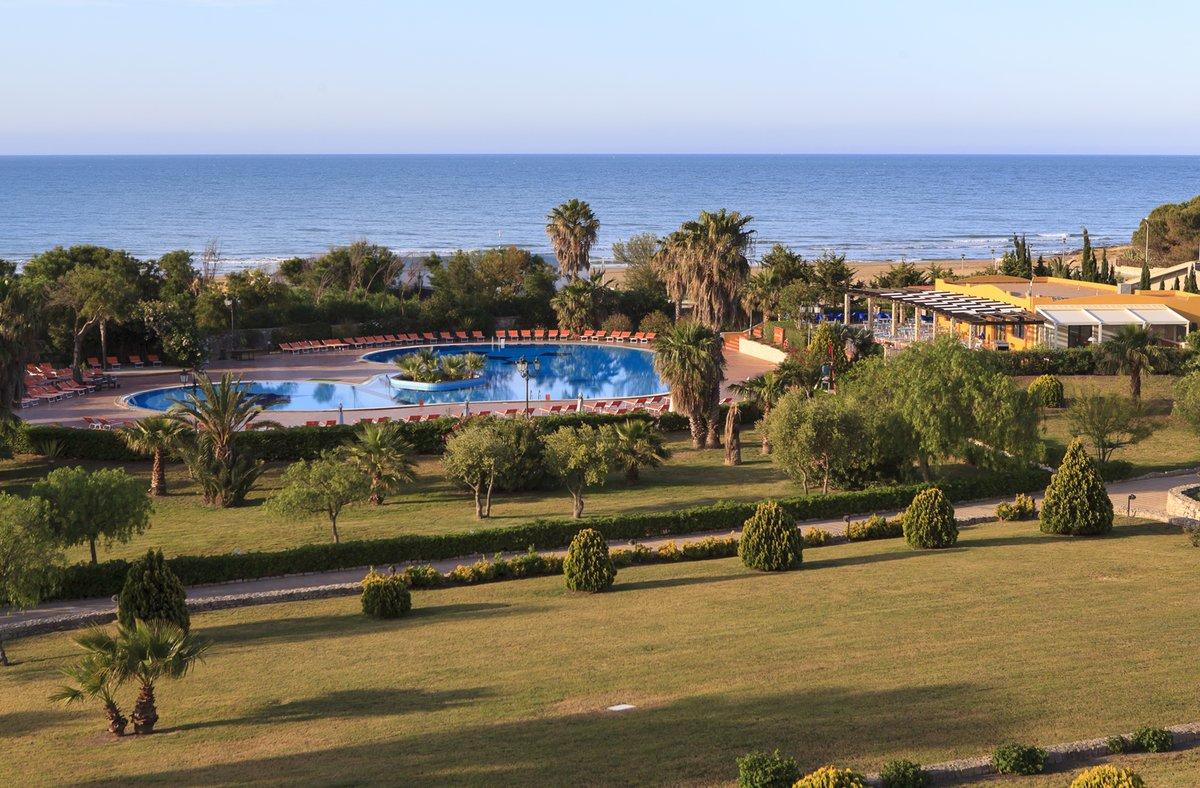 Conte Di Cabrera Hotel Club