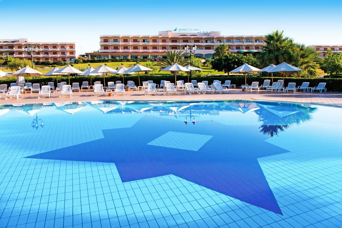 Conte Di Cabrera Hotel Club