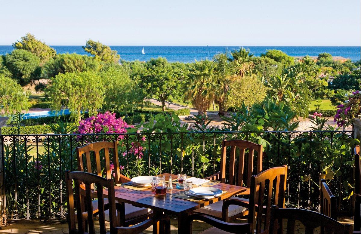 Conte Di Cabrera Hotel Club