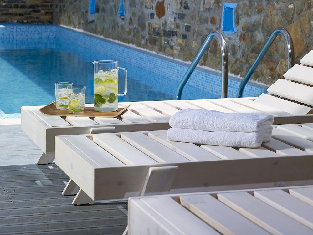 Mistral Bay Hotel