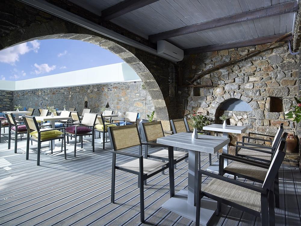 Mistral Bay Hotel