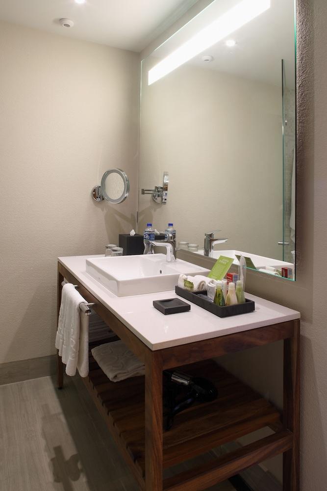 Emporio Hotel & Suites Cancún