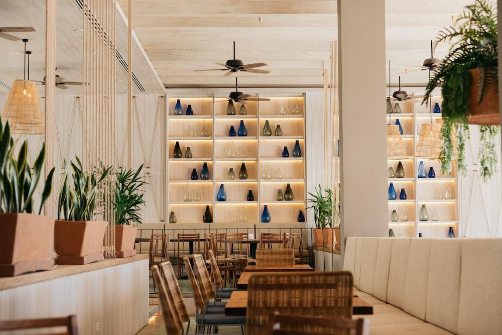 Emporio Hotel & Suites Cancún