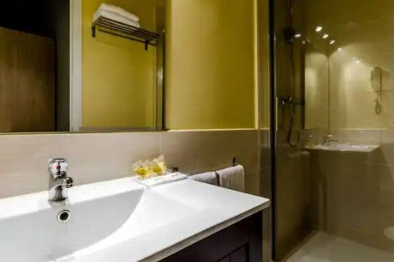Victoria Palace