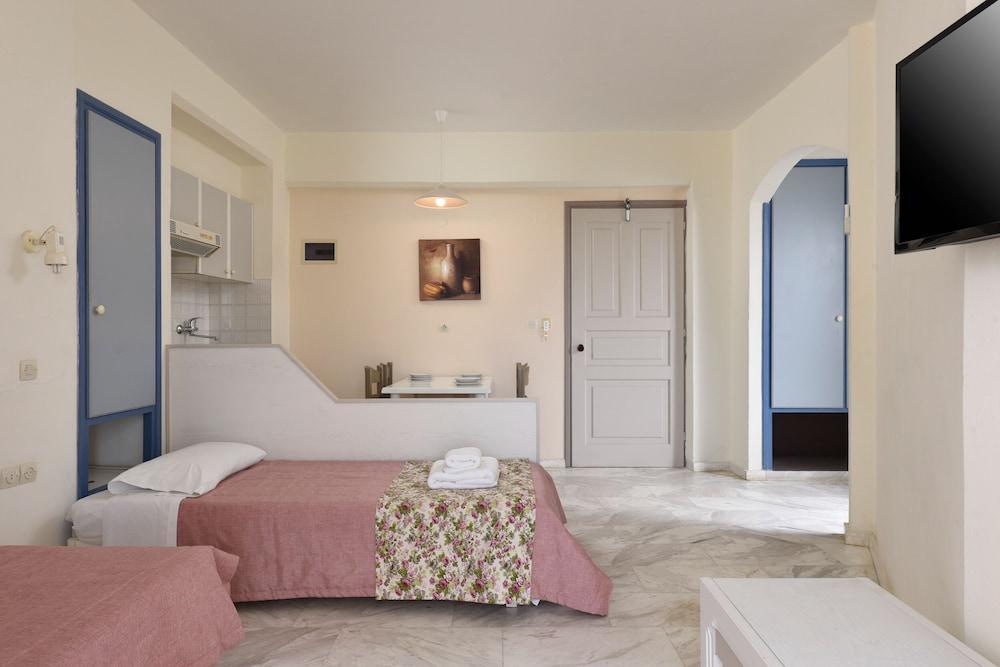 Ariadne Hotel