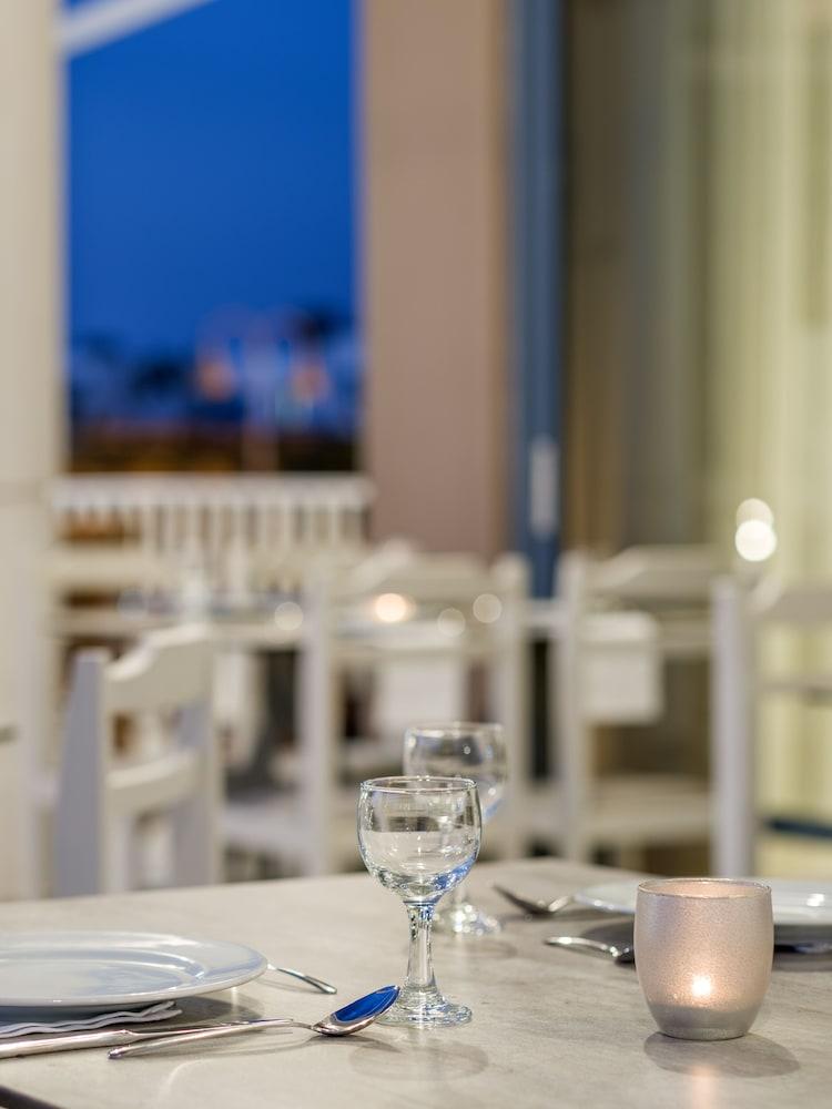 Ariadne Hotel