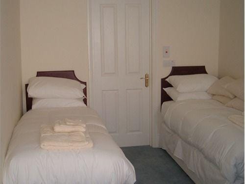 Hawks Lane Lodge