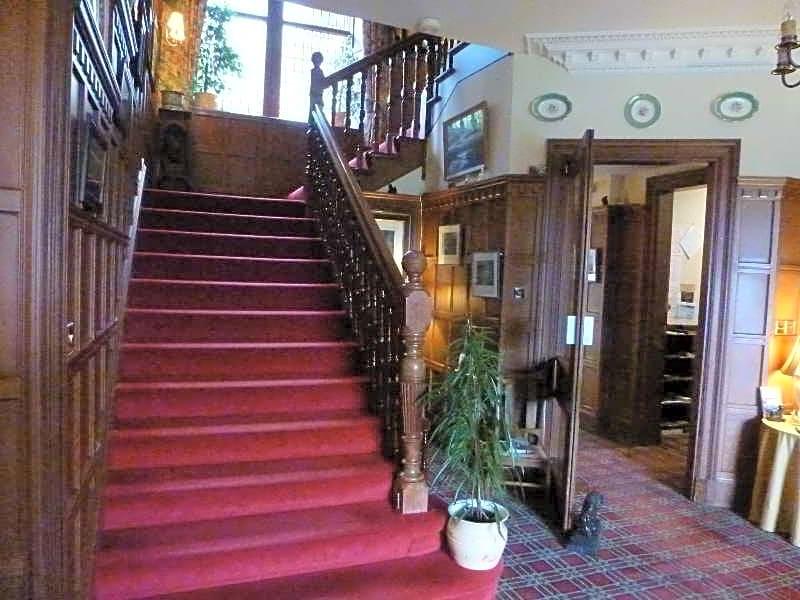 Tigh-na-Sgiath Country House