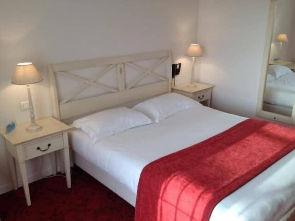 Hotel Du Perche