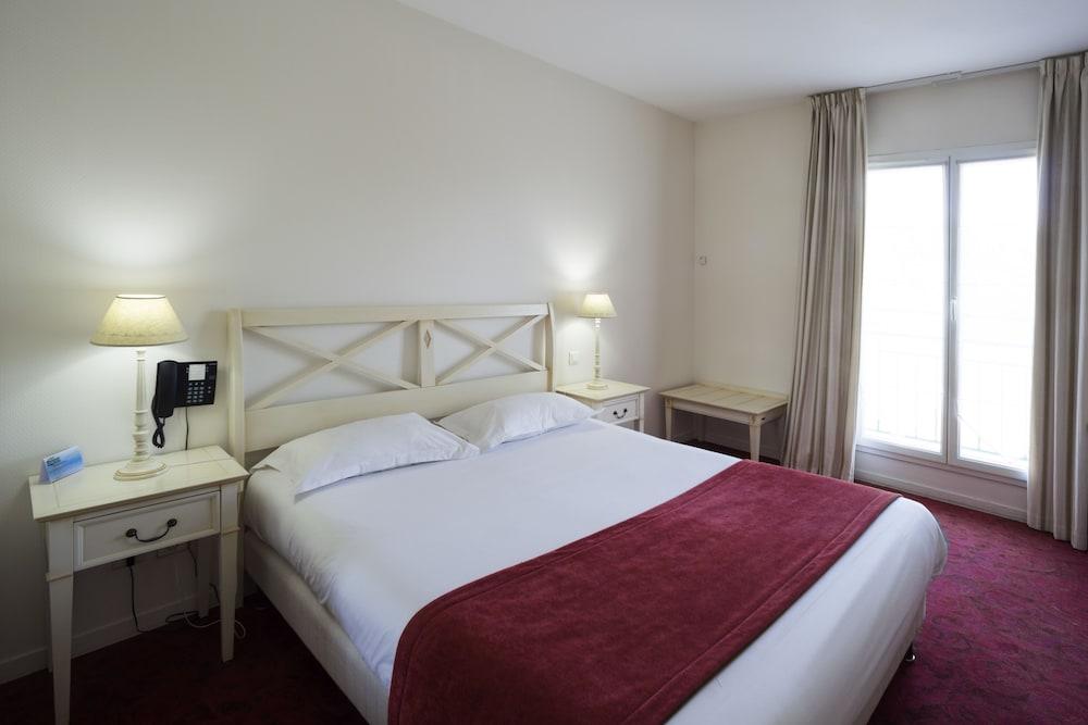 Hotel Du Perche