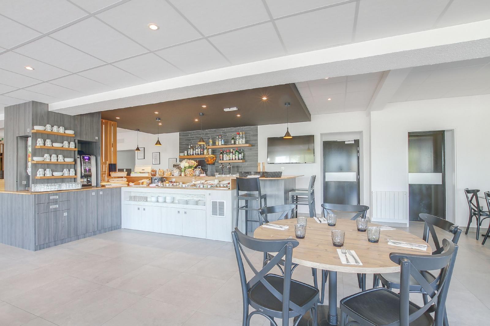 Brit Hotel Reims - La Neuvillette