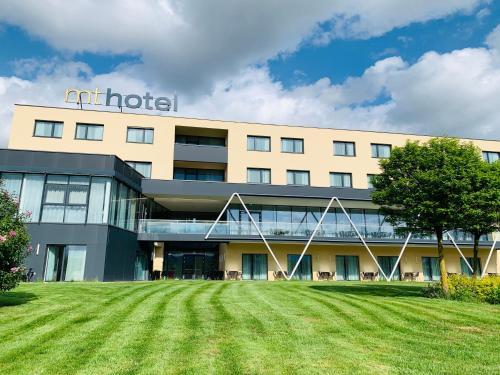 Mt Hotel