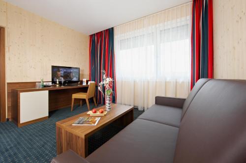 Mt Hotel