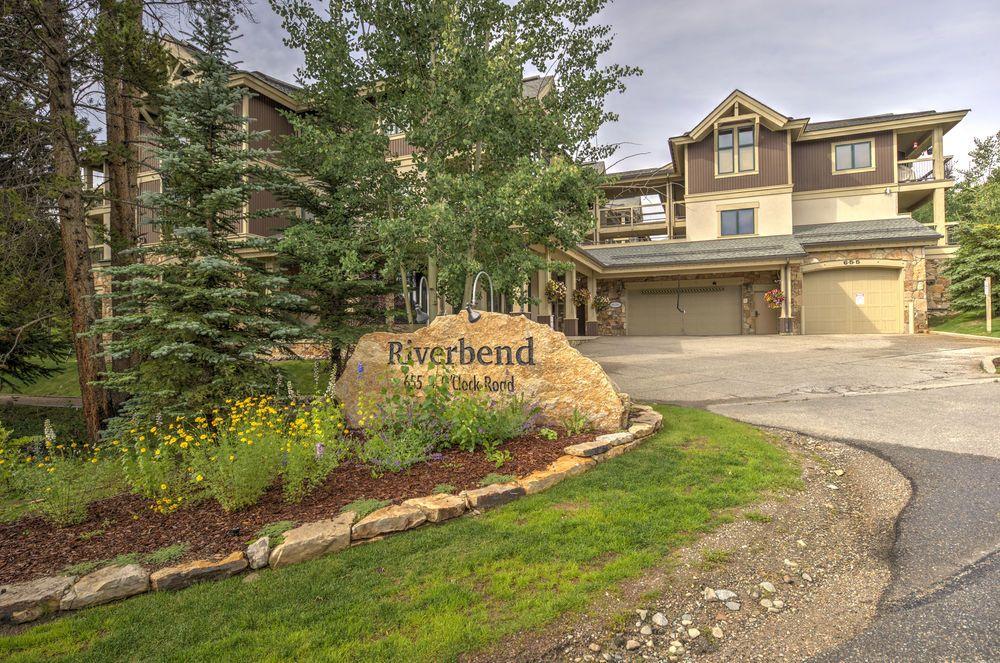 Riverbend Lodge