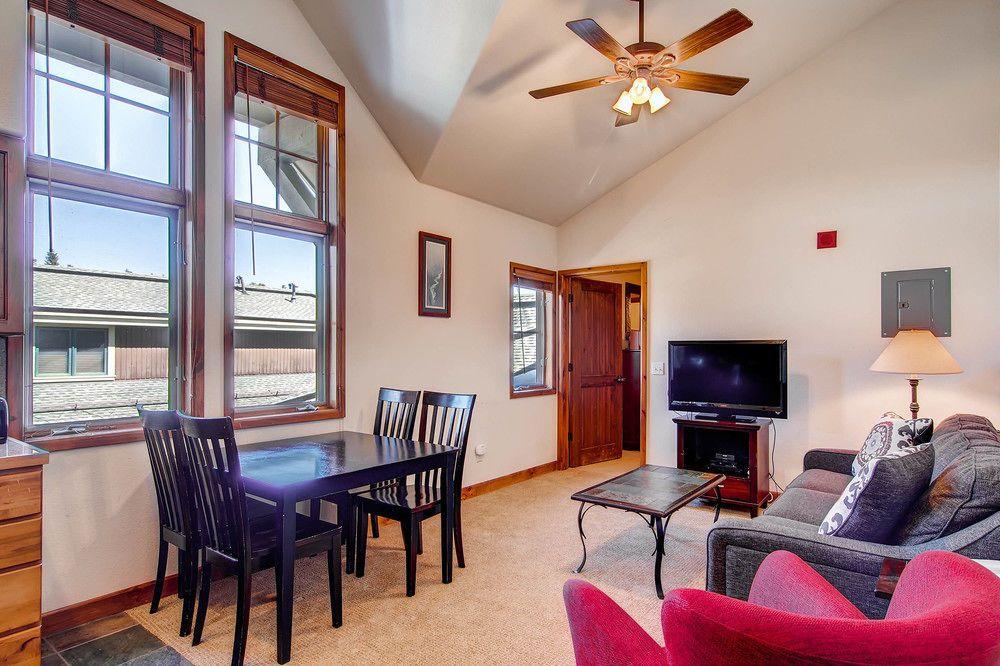 Riverbend Lodge