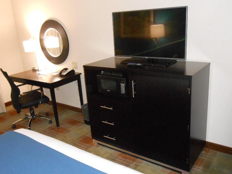 Holiday Inn Express Hotel & Suites Houston Northwest - Brookhollow