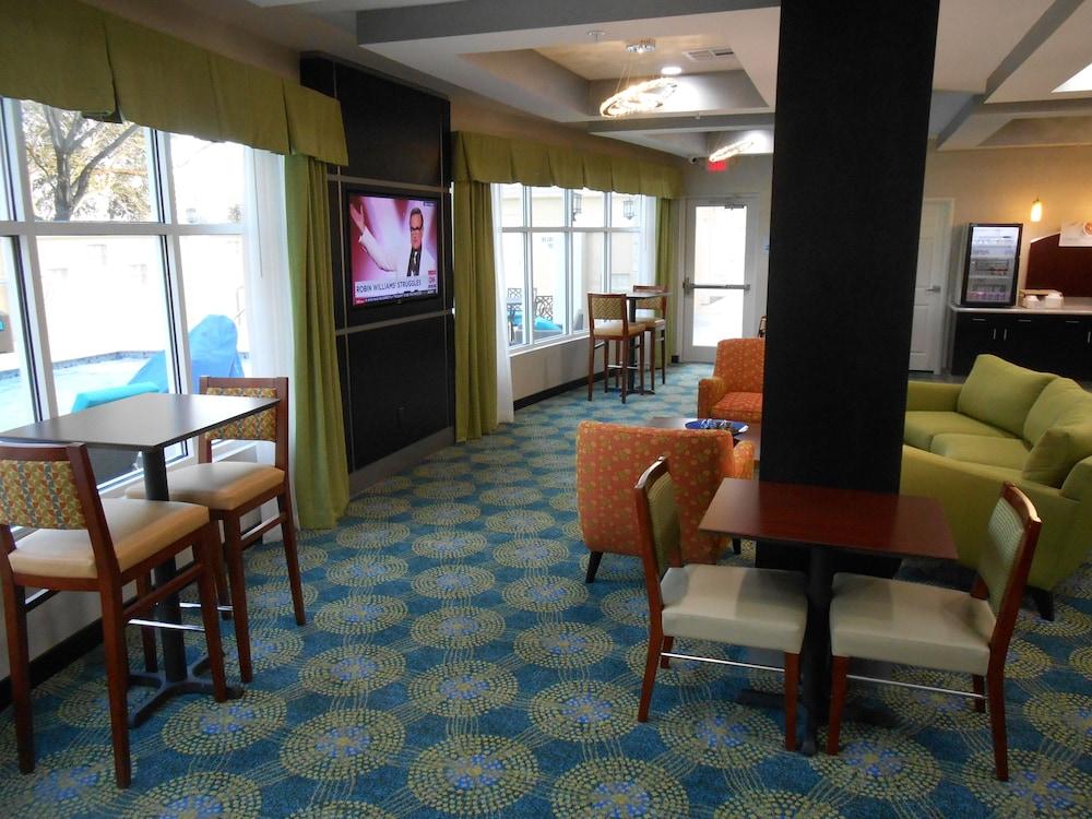 Holiday Inn Express Hotel & Suites Houston Northwest - Brookhollow