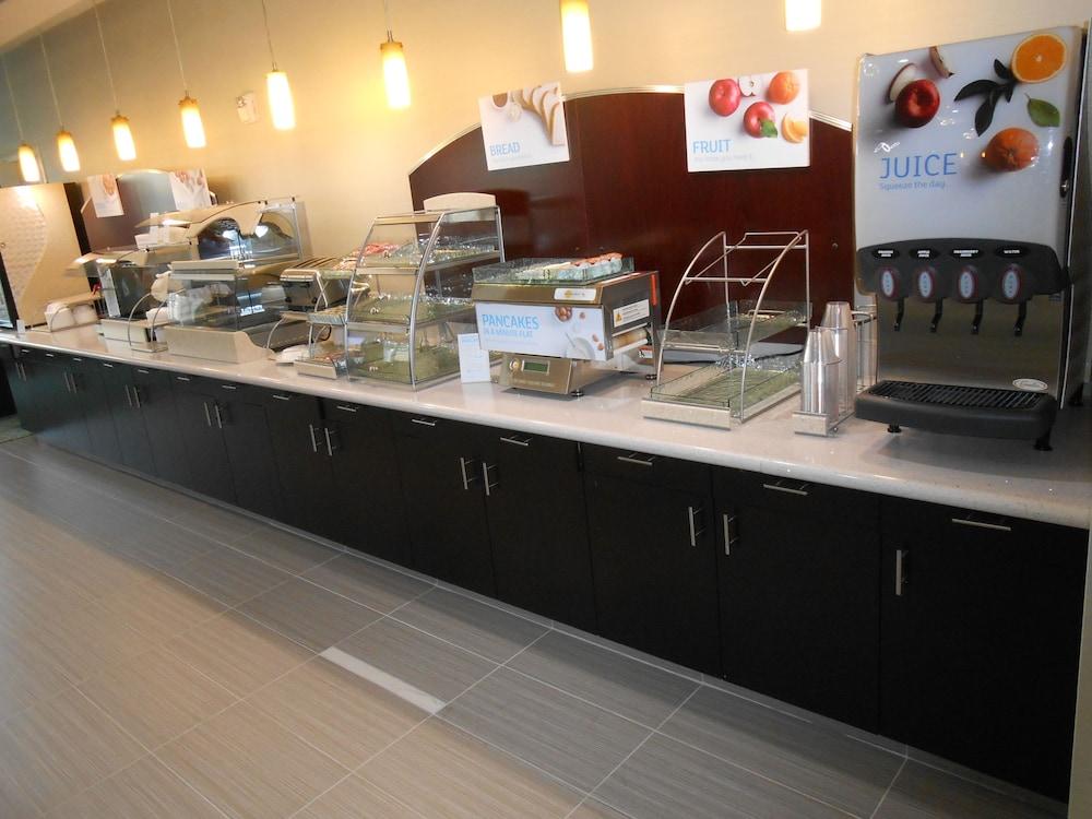 Holiday Inn Express Hotel & Suites Houston Northwest - Brookhollow