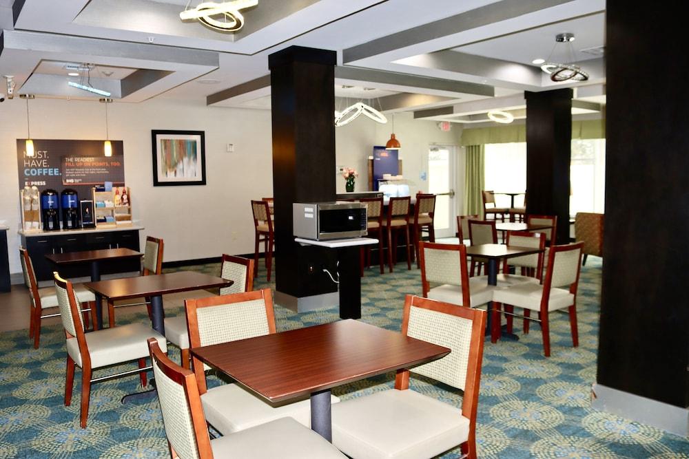 Holiday Inn Express Hotel & Suites Houston Northwest - Brookhollow