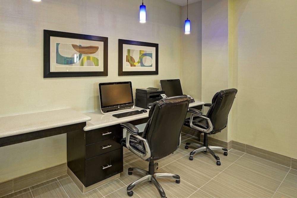 Holiday Inn Express Hotel & Suites Houston Northwest - Brookhollow