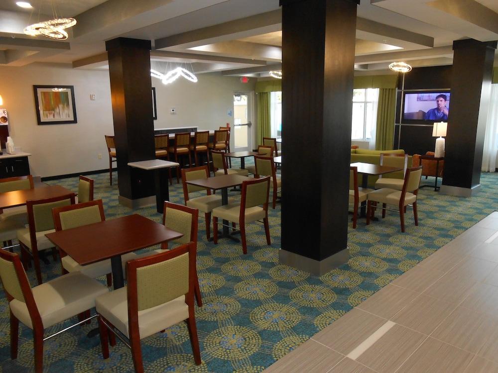 Holiday Inn Express Hotel & Suites Houston Northwest - Brookhollow