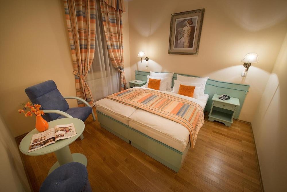 Old Town Bed & Breakfast