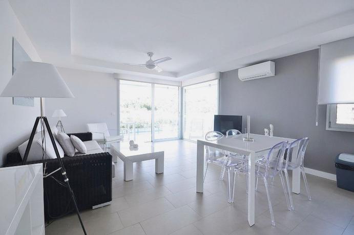 Apartamentos El Yate