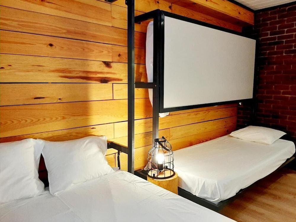 Erasmus Home - Hostel
