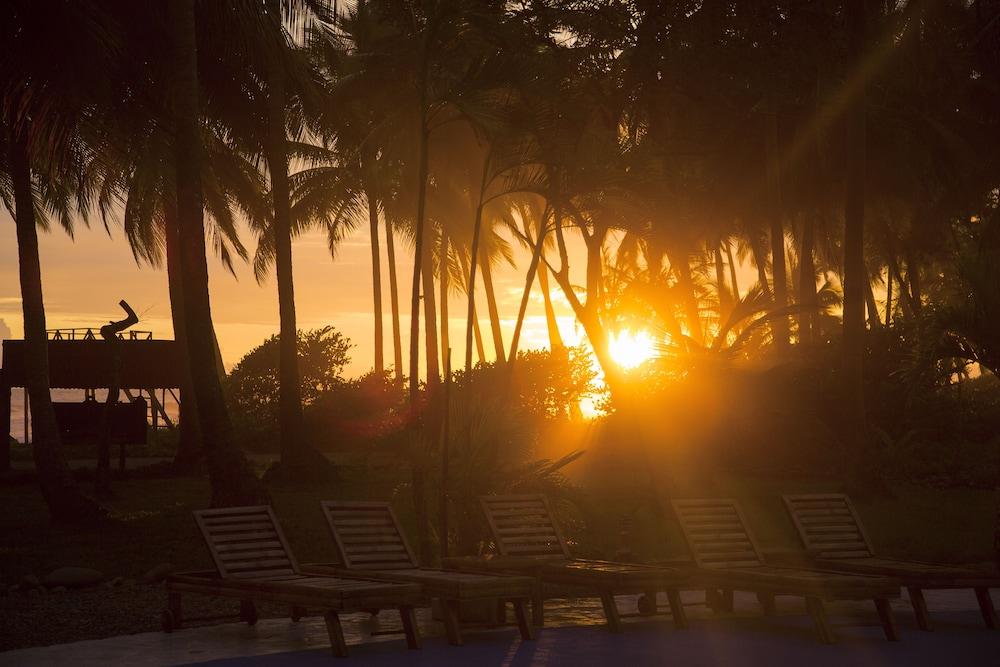 Clandestino Beach Resort