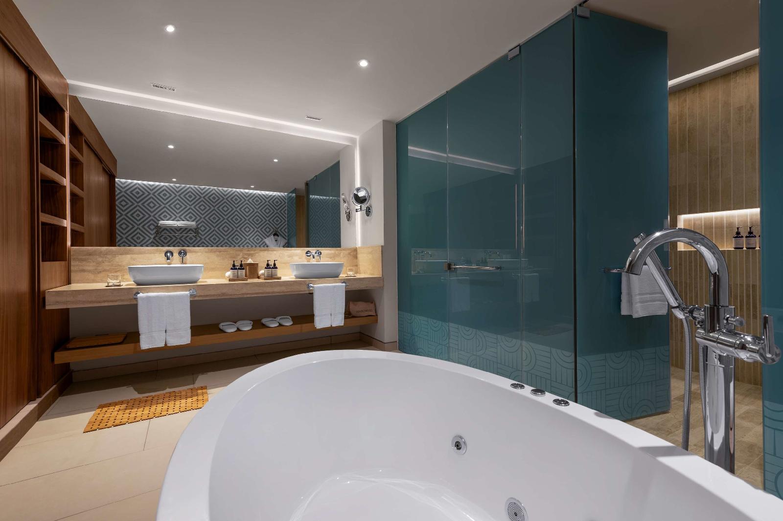 Hilton Cancun Mar Caribe All-Inclusive