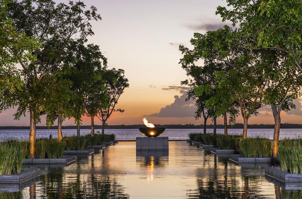 Nizuc Resort And Spa