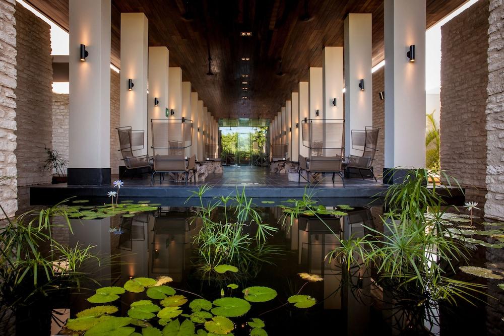 Nizuc Resort And Spa