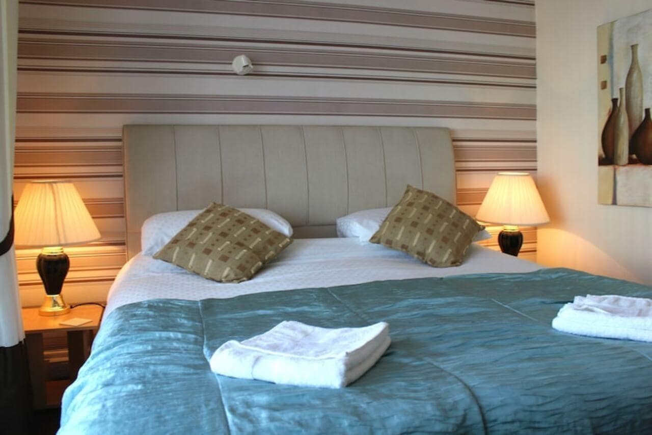 Henson Hotel