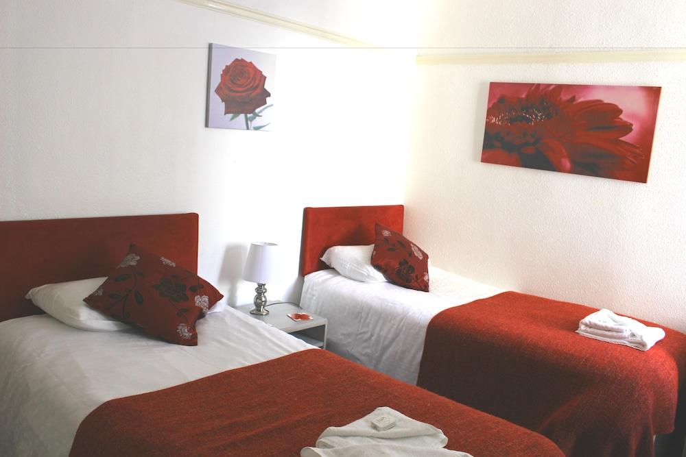 Henson Hotel