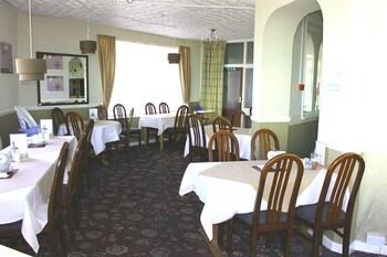 Henson Hotel