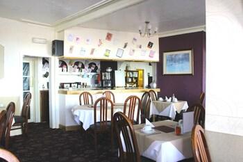 Henson Hotel