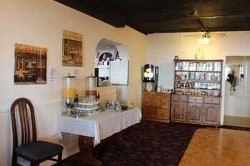 Henson Hotel