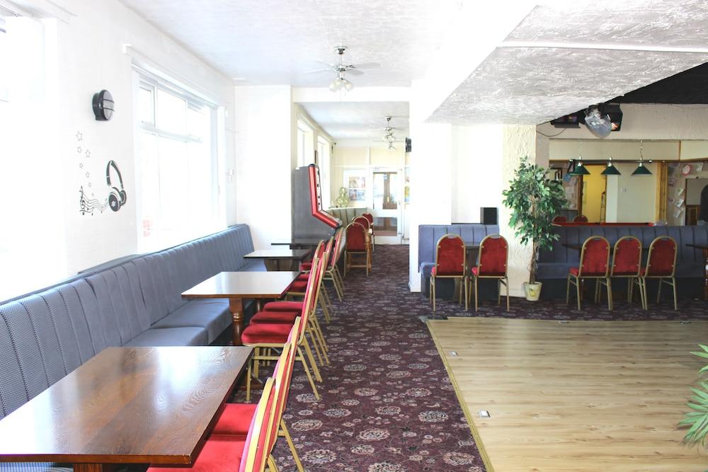 Henson Hotel
