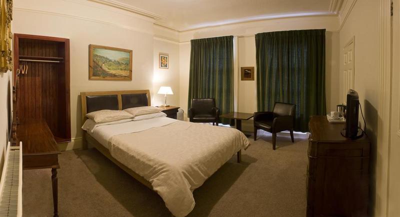 Somerton House B & B