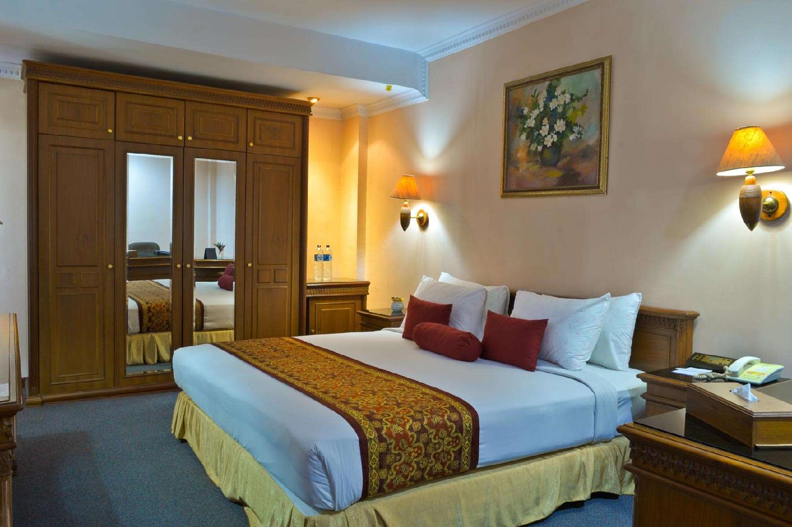 Abadi Hotel & Convention Center