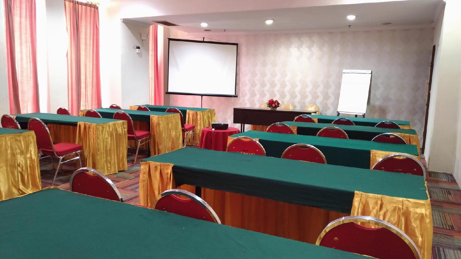 Abadi Hotel & Convention Center