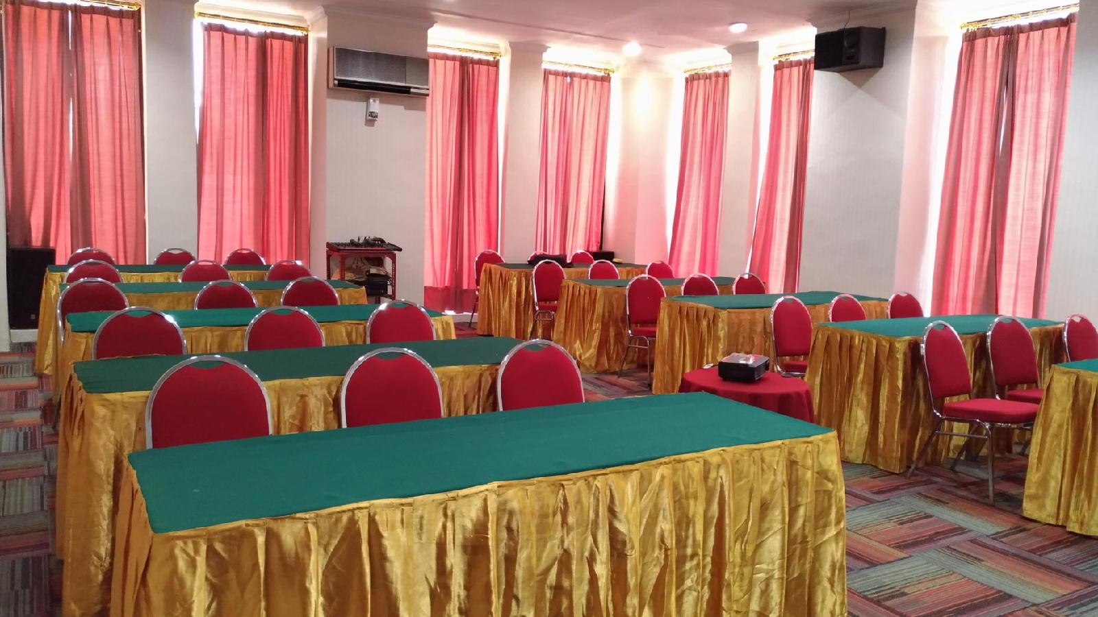 Abadi Hotel & Convention Center