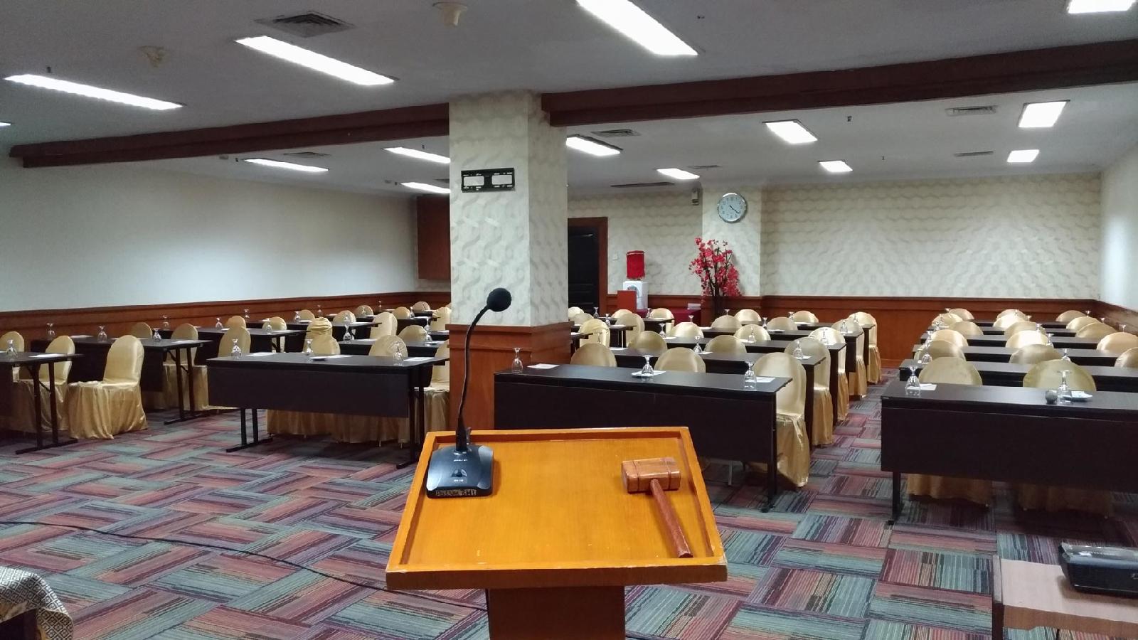 Abadi Hotel & Convention Center