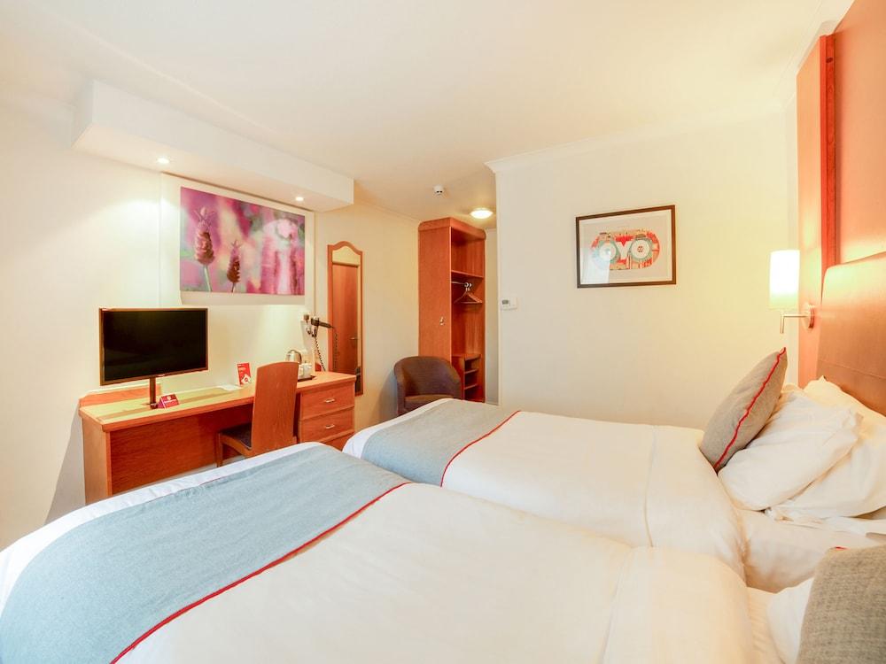 Premier Inn St. Helens A580 East Lancs