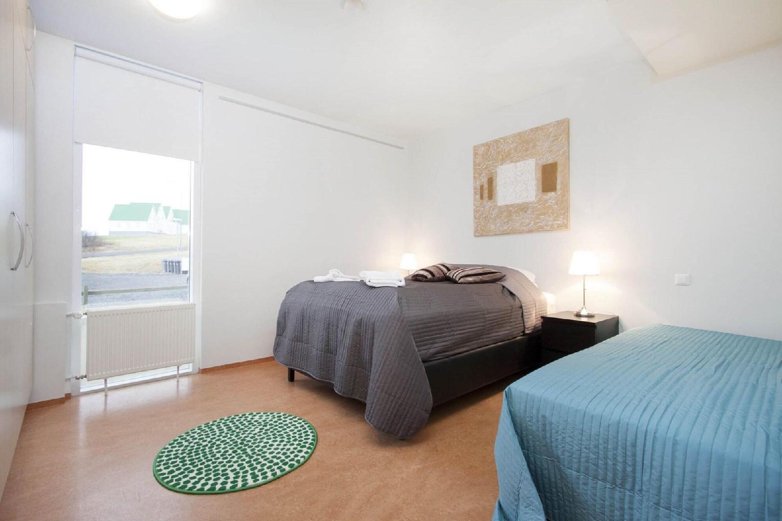 Golden Circle Apartments