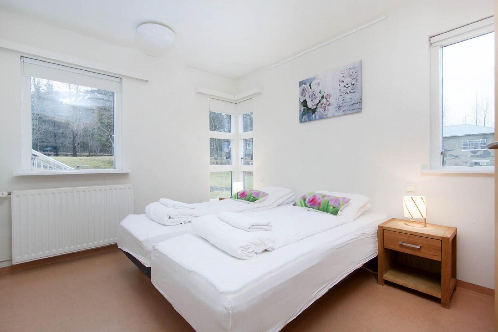 Golden Circle Apartments