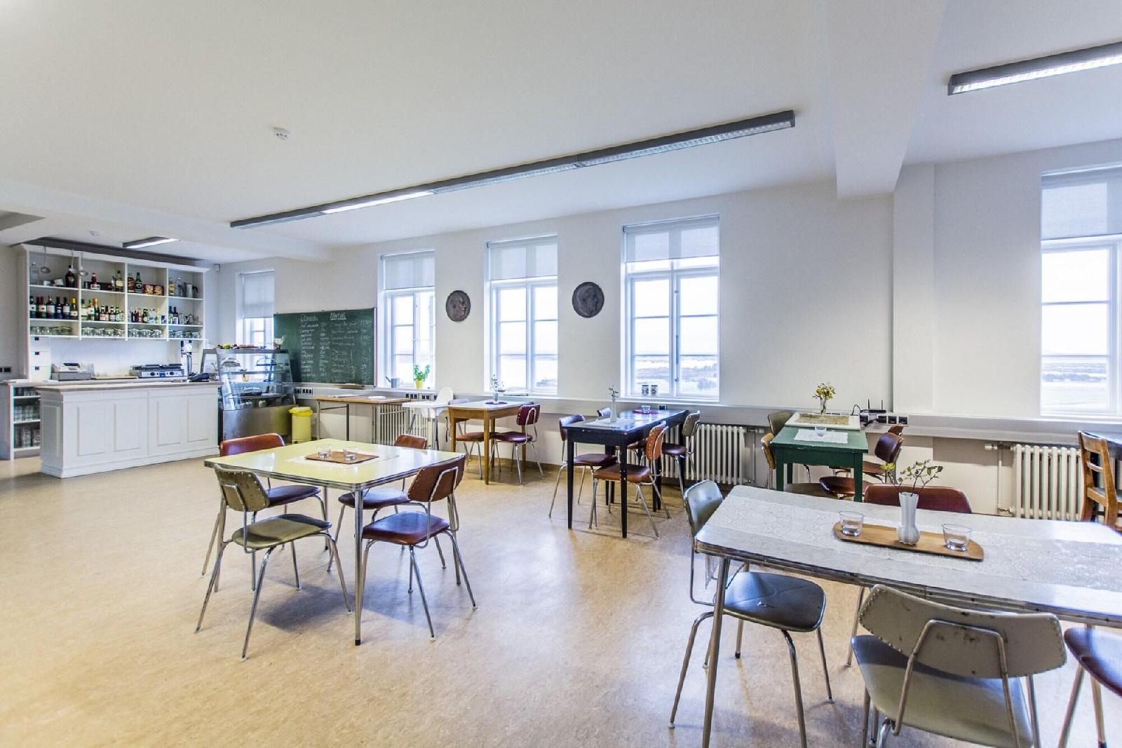 Golden Circle Apartments