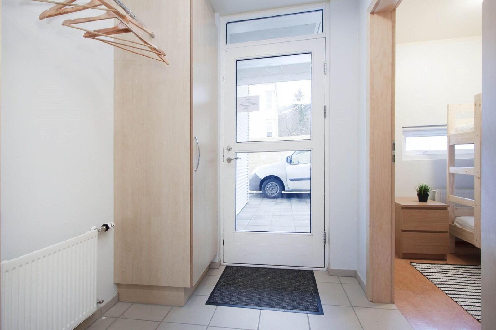 Golden Circle Apartments